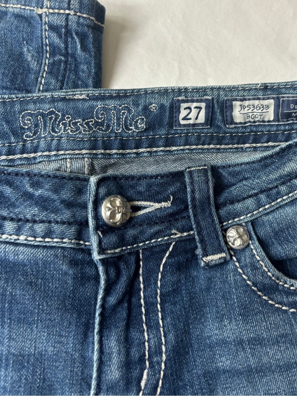 Miss Me Boot Cut Jeans Size 27 Rhinestone Embellished Low Rise Y2K - Picture 7 of 11